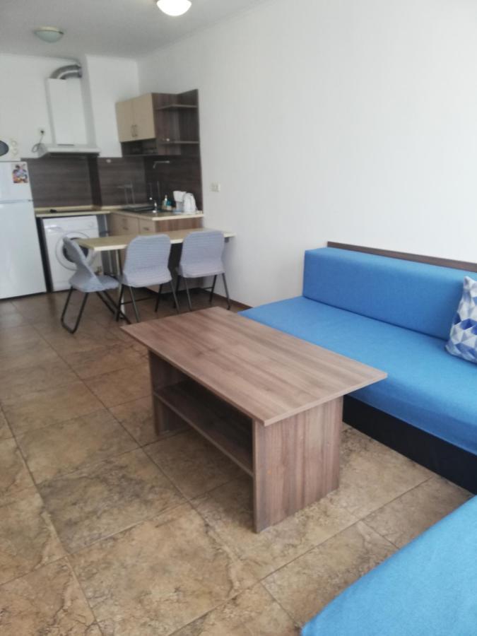 Apartamenti Zhelezovi Pomorie Exterior foto
