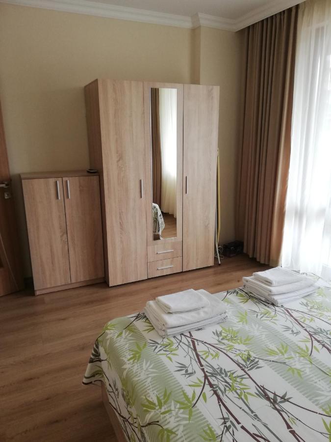 Apartamenti Zhelezovi Pomorie Exterior foto